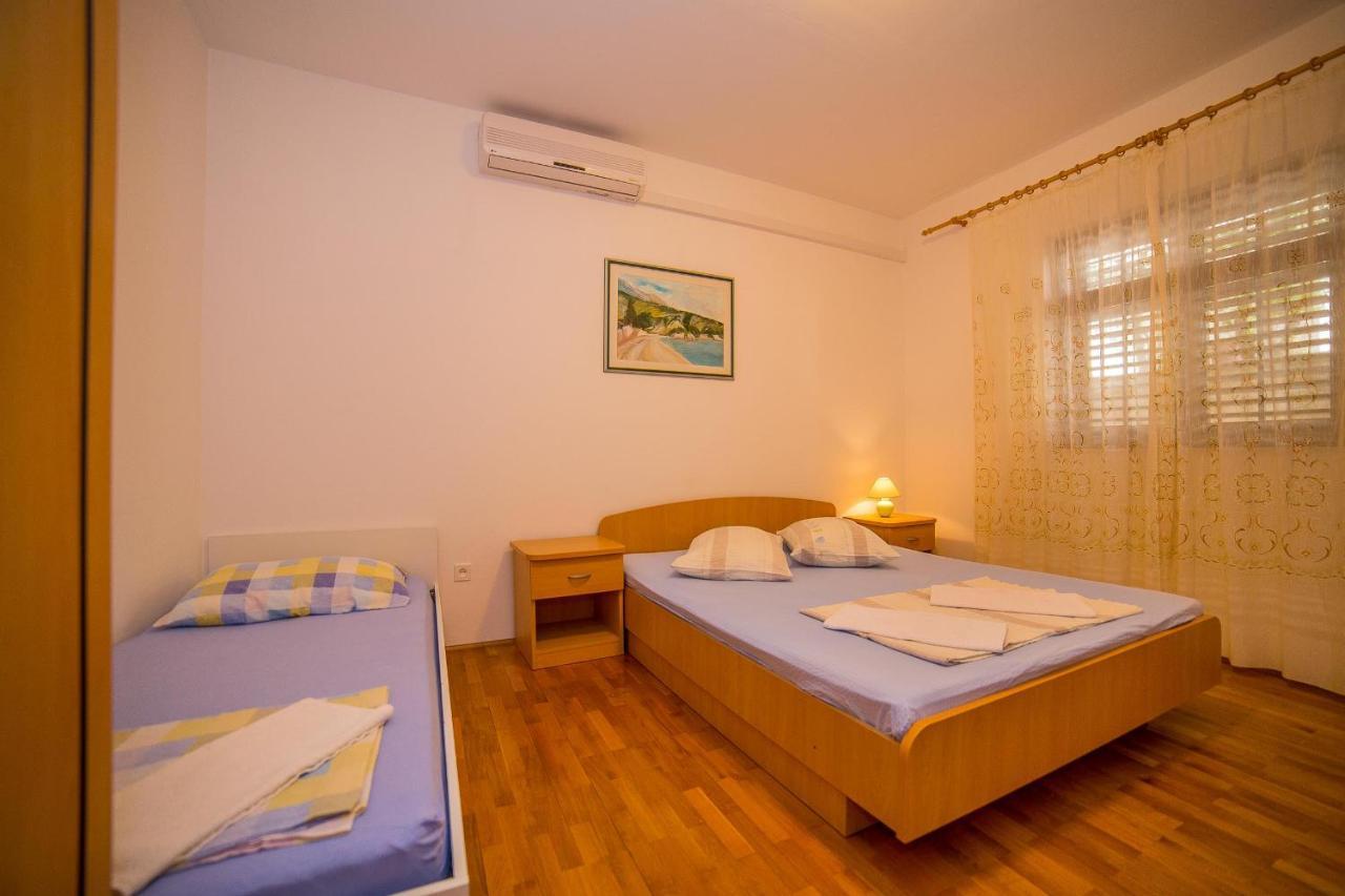 לוקבה Apartments Emil מראה חיצוני תמונה