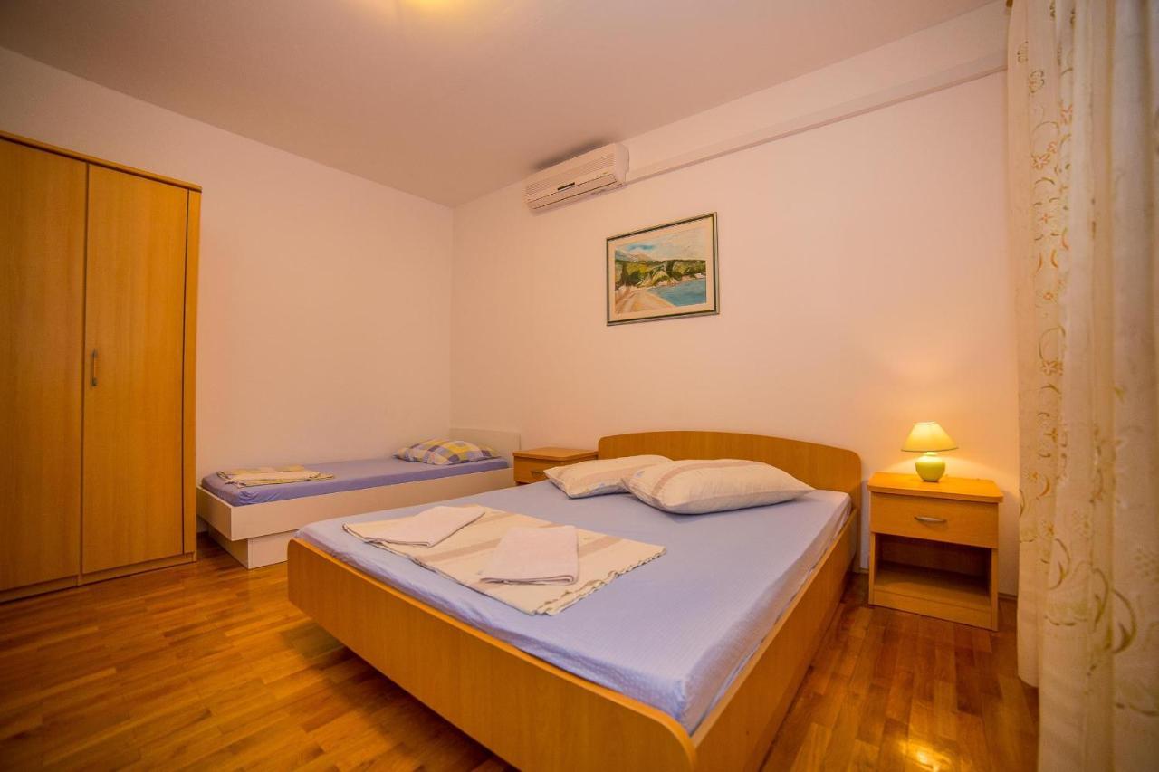 לוקבה Apartments Emil מראה חיצוני תמונה