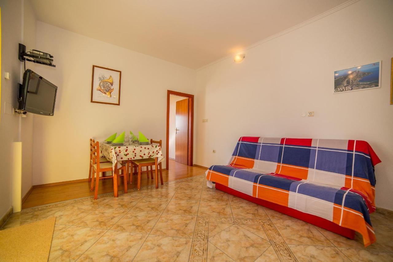 לוקבה Apartments Emil מראה חיצוני תמונה