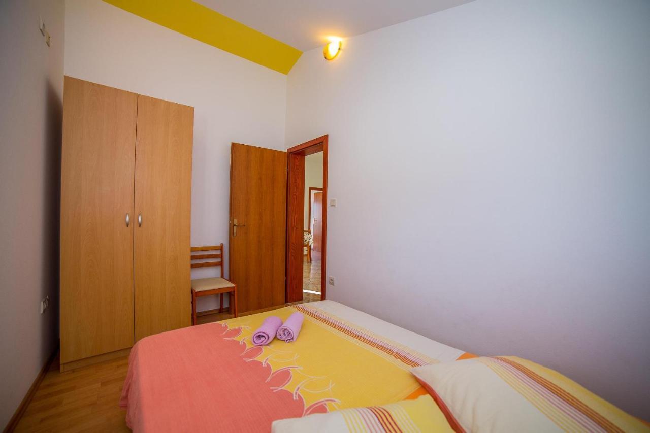 לוקבה Apartments Emil מראה חיצוני תמונה