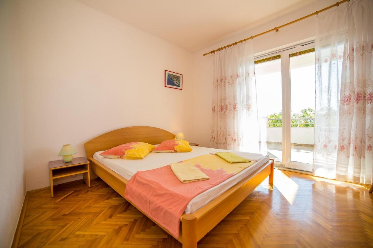 לוקבה Apartments Emil מראה חיצוני תמונה