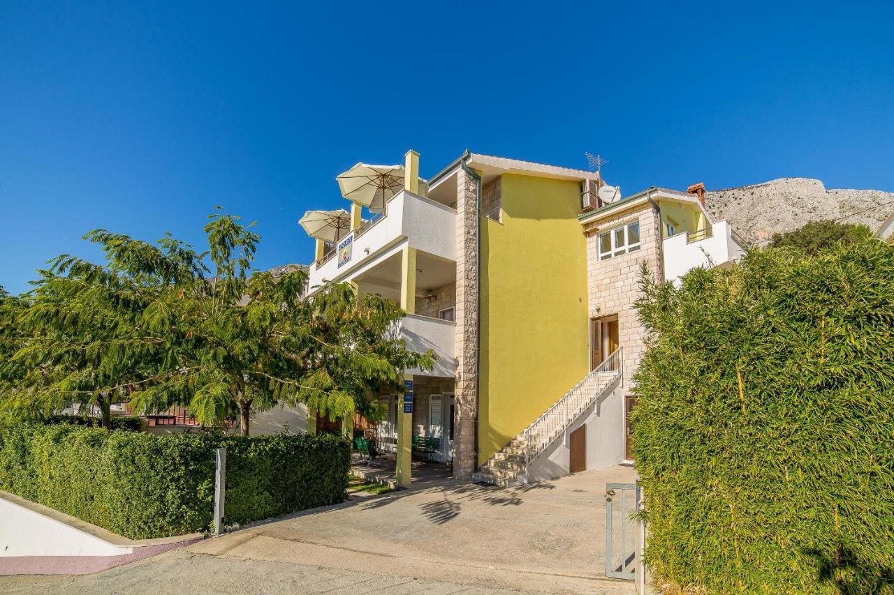 לוקבה Apartments Emil מראה חיצוני תמונה