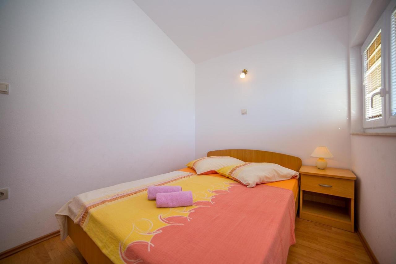 לוקבה Apartments Emil מראה חיצוני תמונה