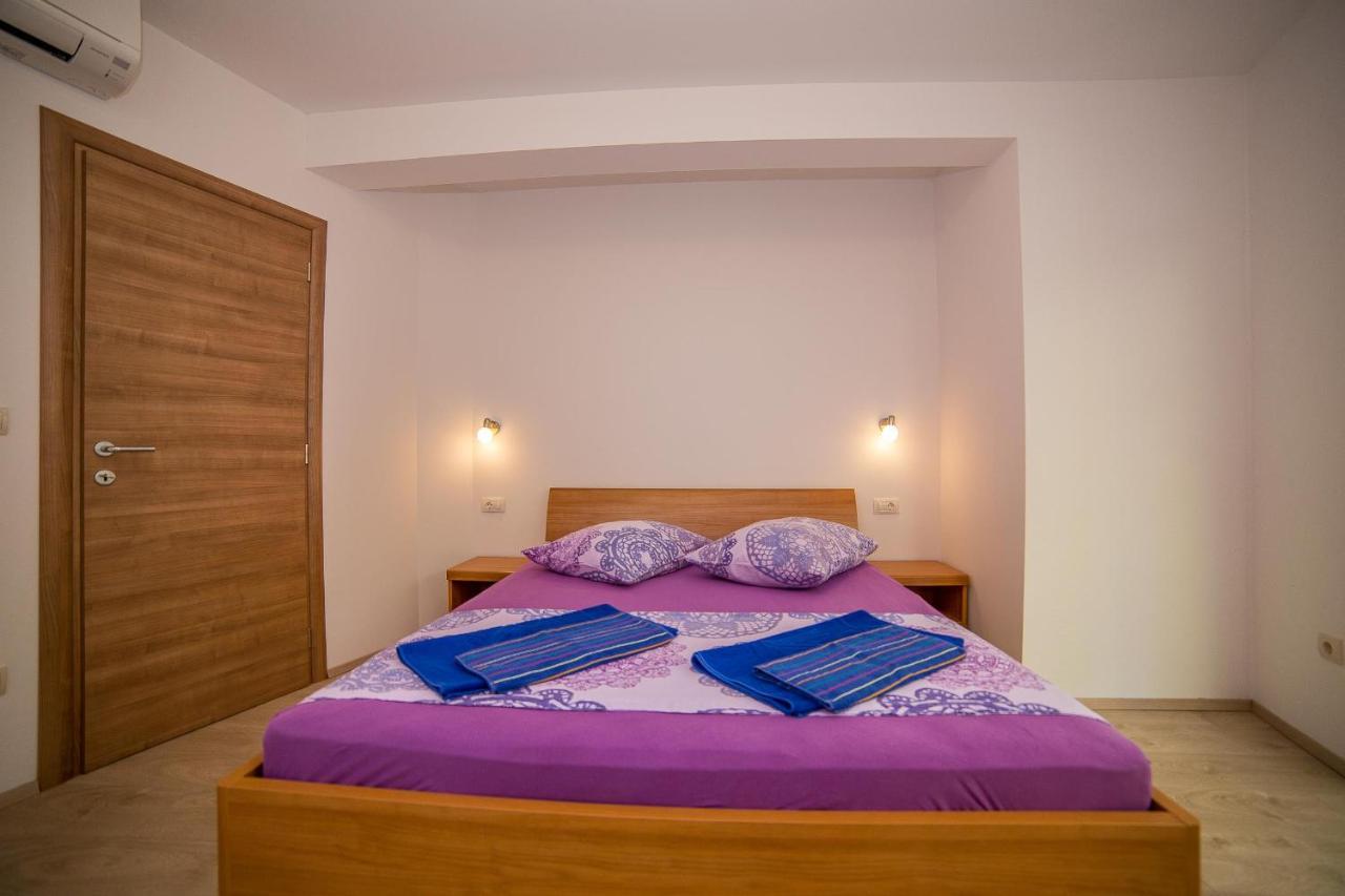 לוקבה Apartments Emil מראה חיצוני תמונה