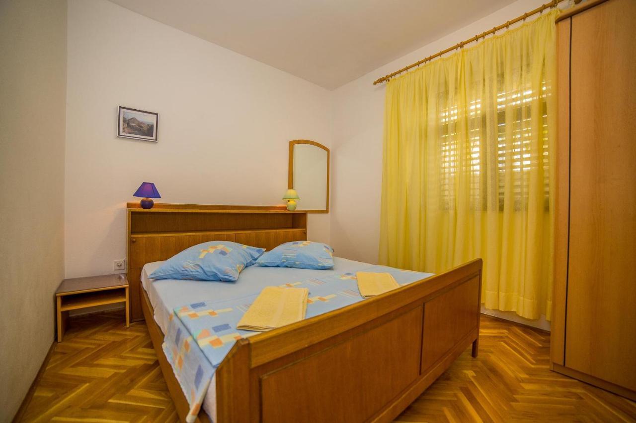 לוקבה Apartments Emil מראה חיצוני תמונה