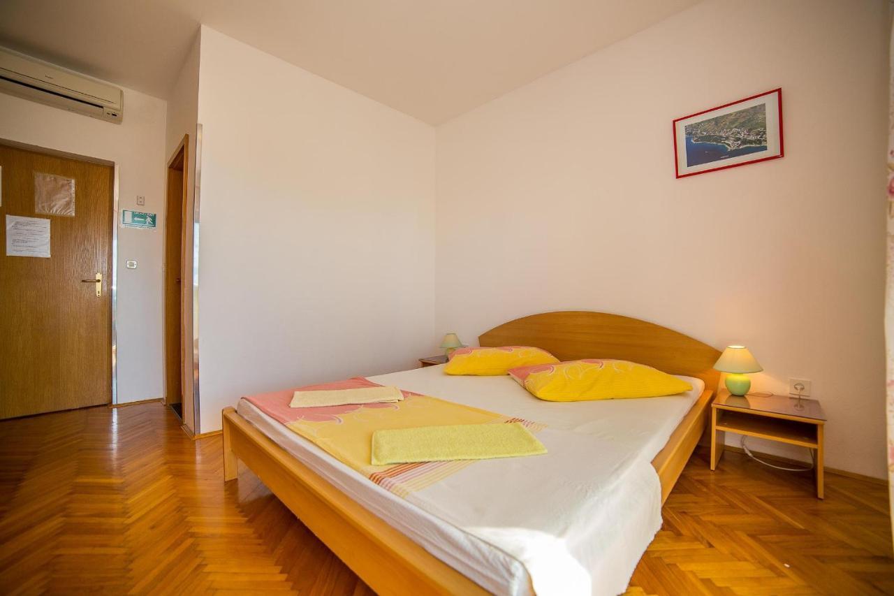 לוקבה Apartments Emil מראה חיצוני תמונה
