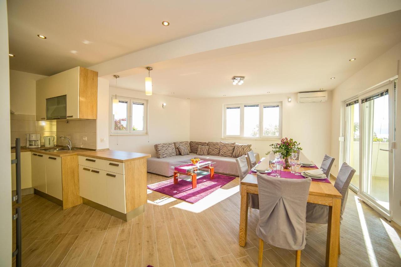 לוקבה Apartments Emil מראה חיצוני תמונה